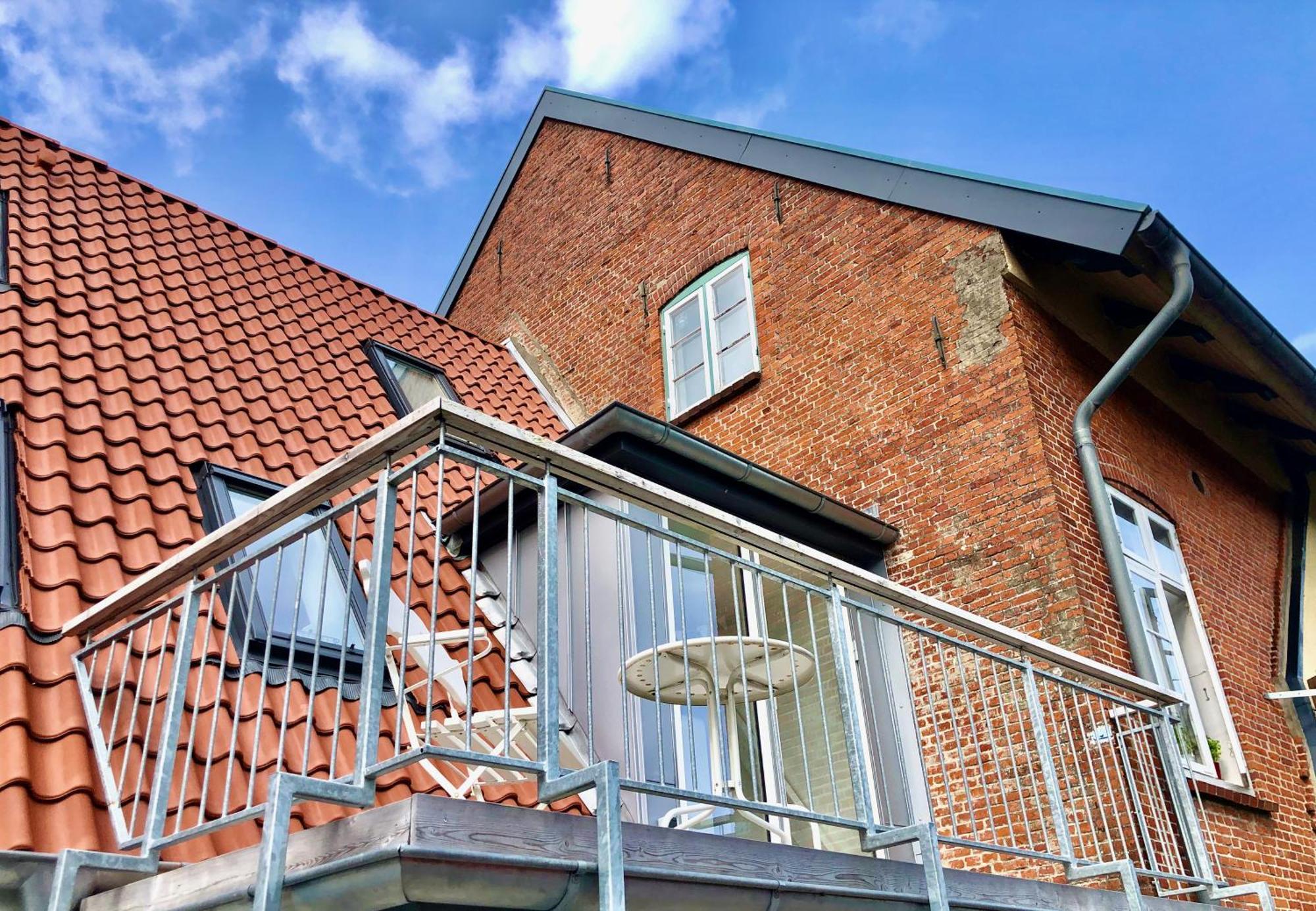 Gaestehaus Kajuete Direkt Am Wasser Friedrichstadt Dış mekan fotoğraf