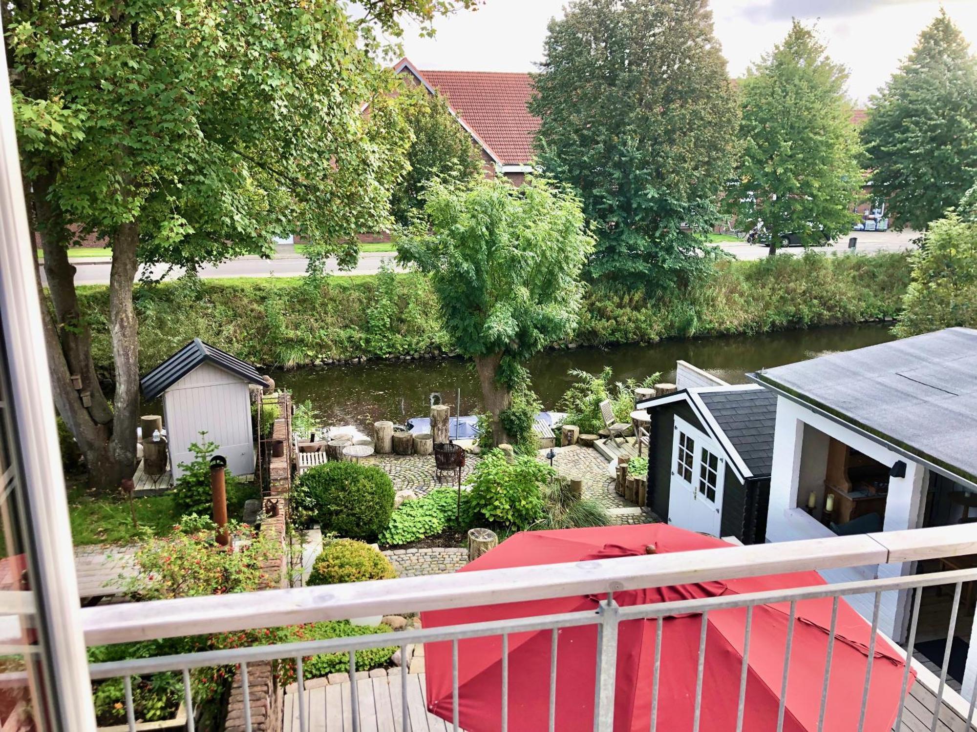Gaestehaus Kajuete Direkt Am Wasser Friedrichstadt Dış mekan fotoğraf